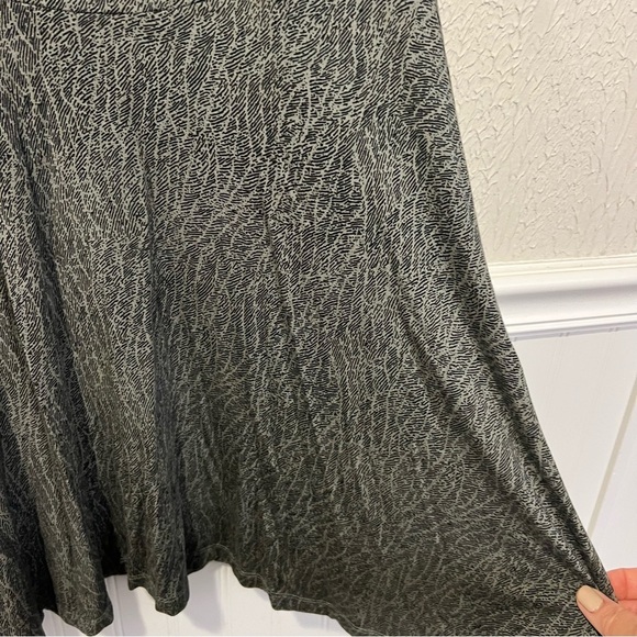 Athleta Santorini Thera Print Mojave Laurel Olive UPF Dress size small - Picture 7 of 10